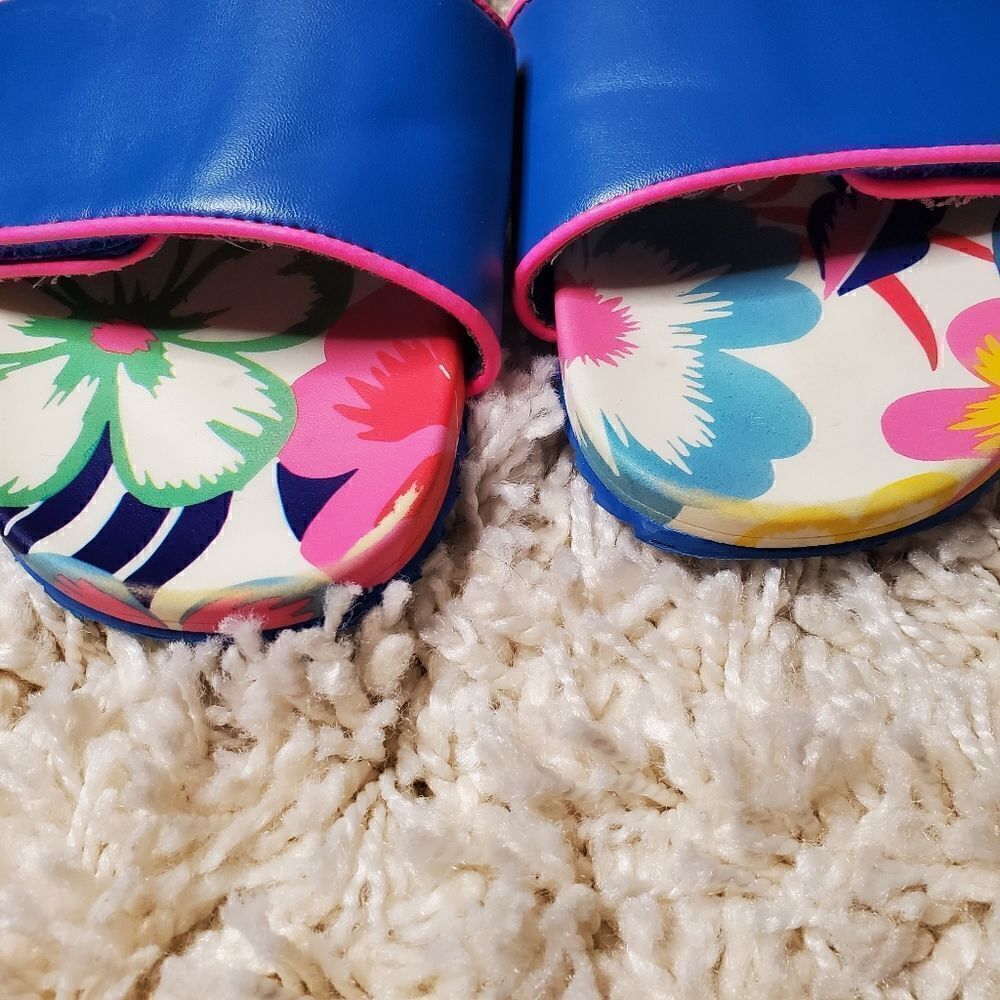 MINI BODEN Girls Tropical Print Pool Slide Sandals - Picture 2 of 4